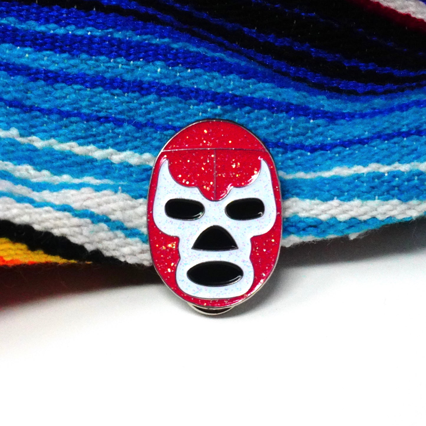 Luchador Rosa Pin
