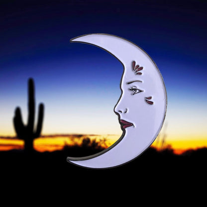 La Luna Pin