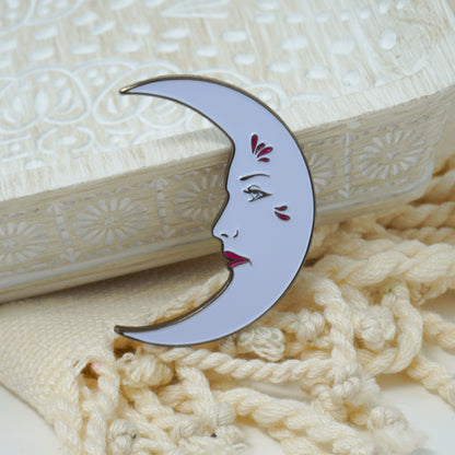 La Luna Pin